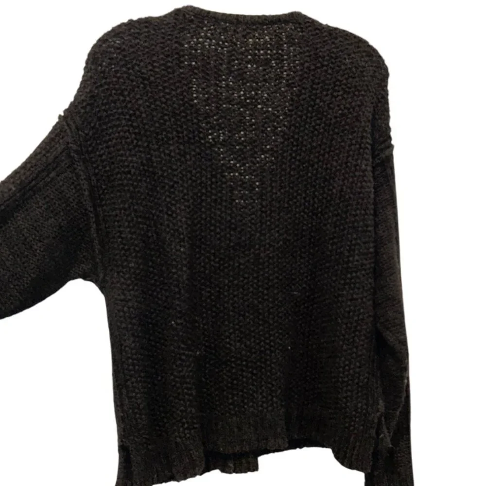 Free People charcol knit deep V interesting twist sweater M